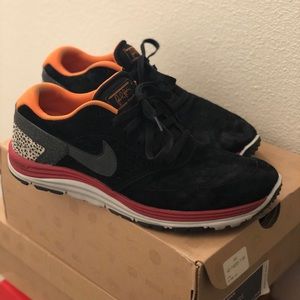 Nike Safari SZ 11 like new